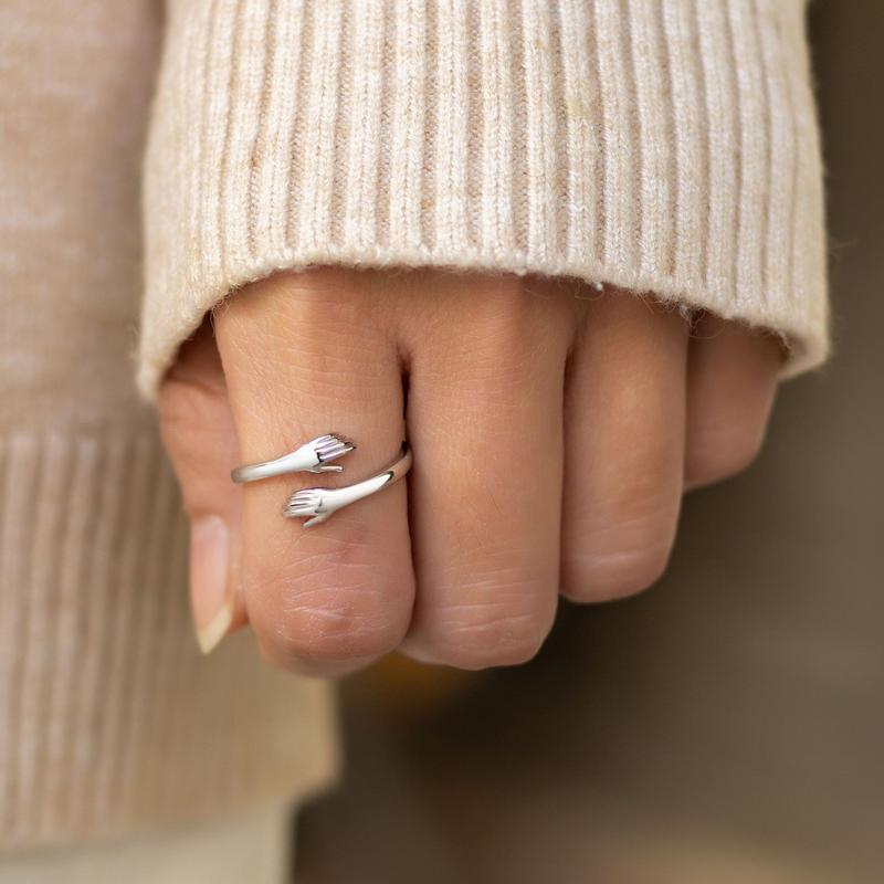 Norae™ Hug Ring